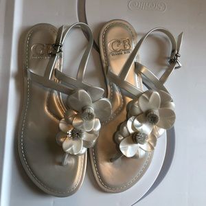 Gianni Bini metallic white flower sandals